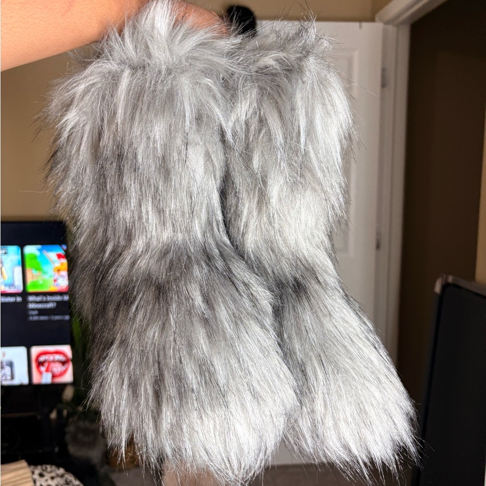 SHEIN Gray Faux Fur Ankle Boots